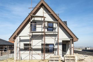 Stavební řízení zdraží, za studnu místo tří stovek 10 tisíc korun - Novinky